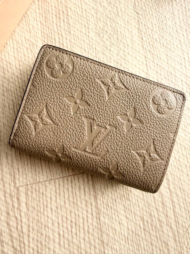 LOUIS VUITTON ポルトフォイユクレア　トゥルトレール