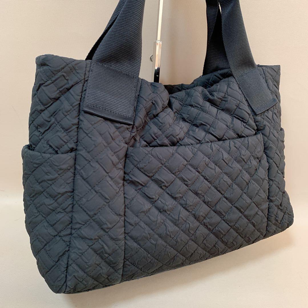 イアパピヨネ《A4可/ショルダー付き》キルティング 樹脂パーツトートバッグ M