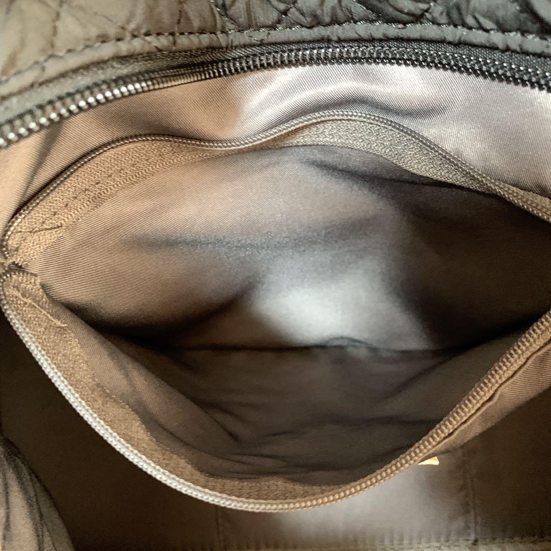 イアパピヨネ《A4可/ショルダー付き》キルティング 樹脂パーツトートバッグ M