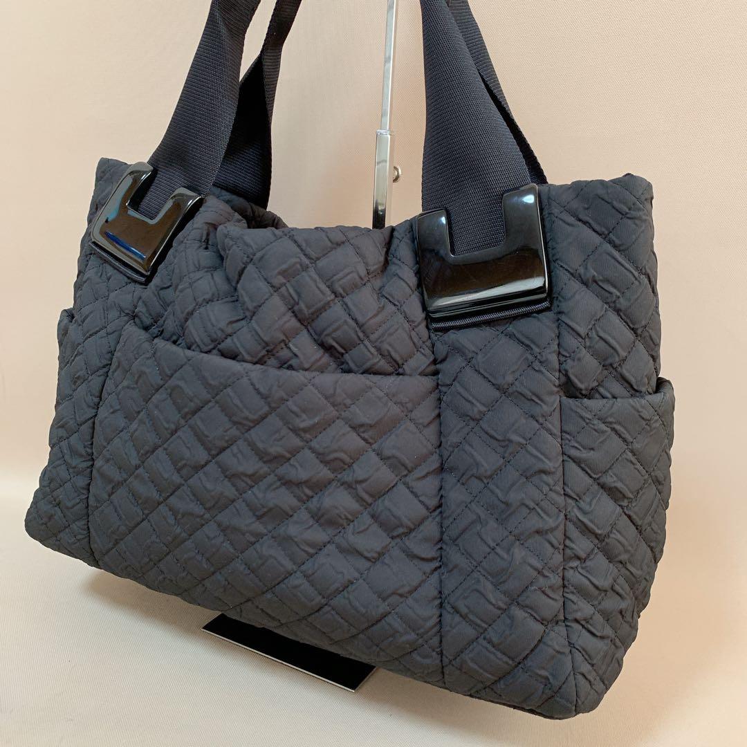 イアパピヨネ《A4可/ショルダー付き》キルティング 樹脂パーツトートバッグ M