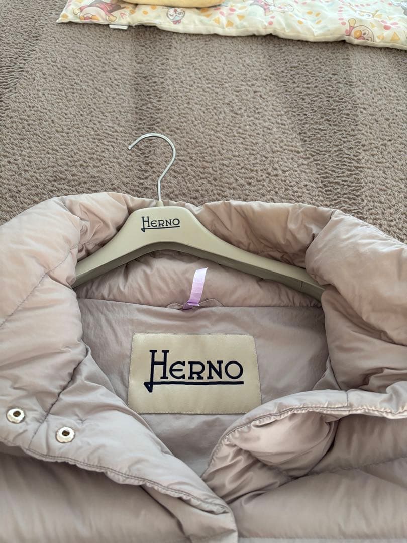 Herno ベージュ ダウンジャケット