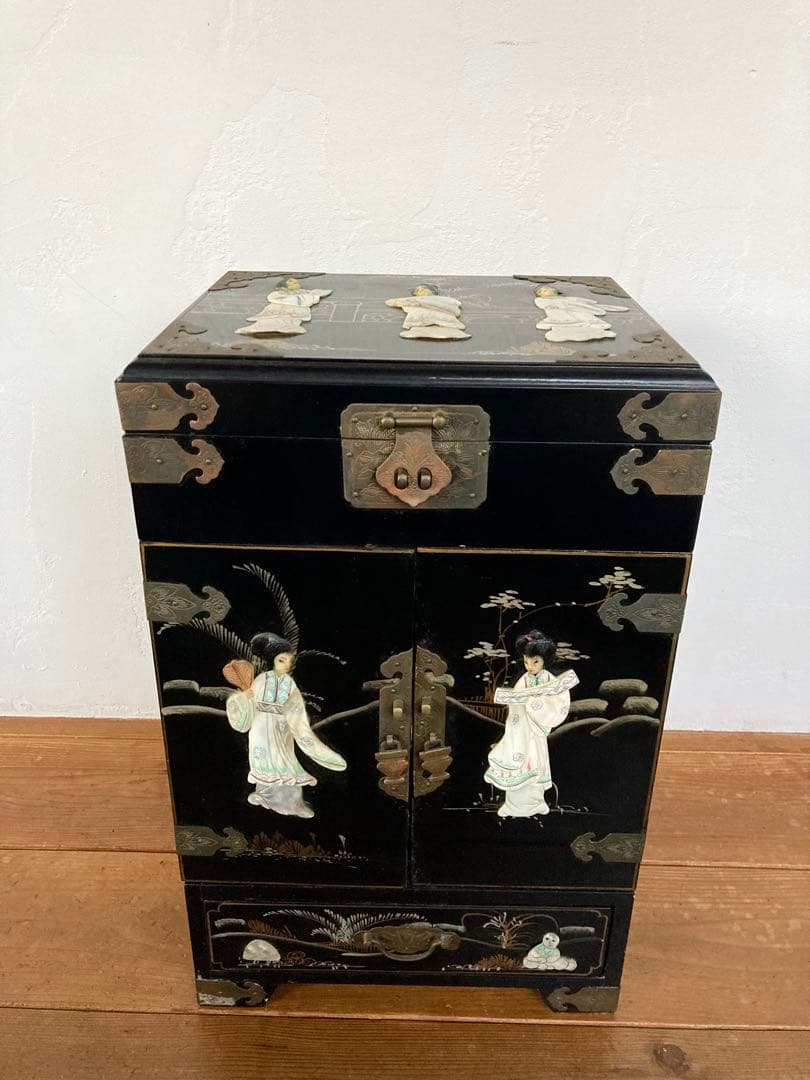 ビンテージ家具 螺鈿細工 観音扉 棚 ビンテージ インテリア螺鈿家具