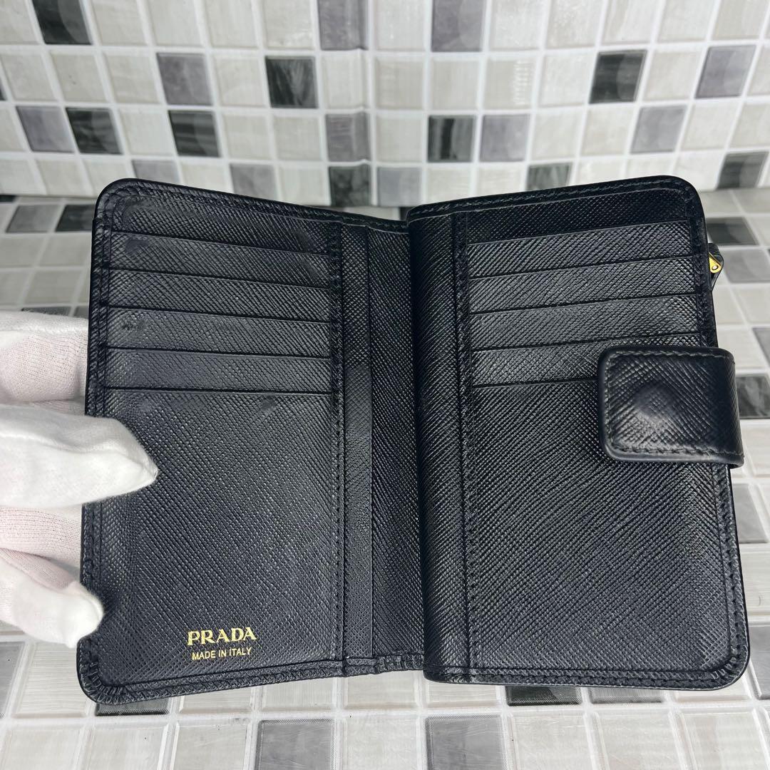 PRADA プラダ 財布　二つ折り財布
