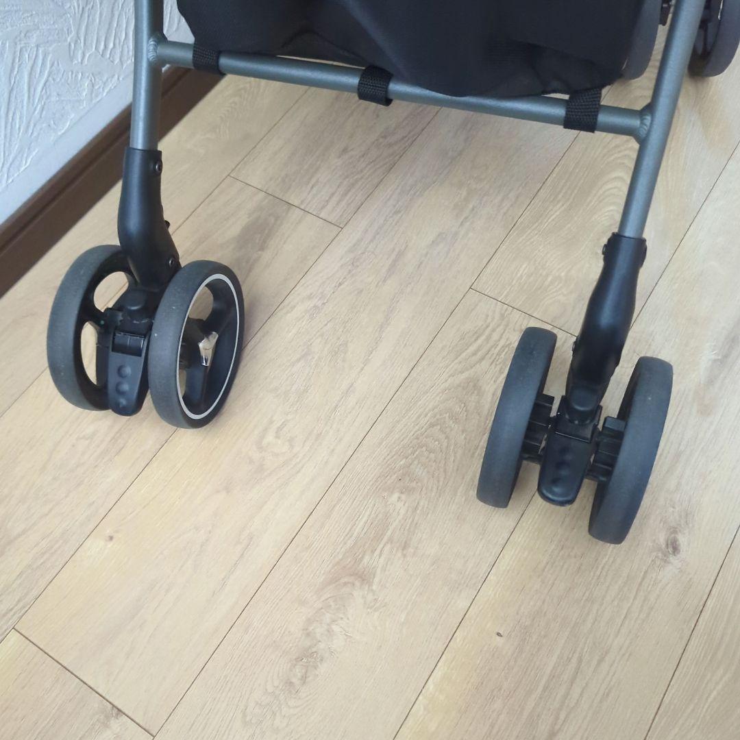 【匿名発送】アップリカ ベビーカー クルリー