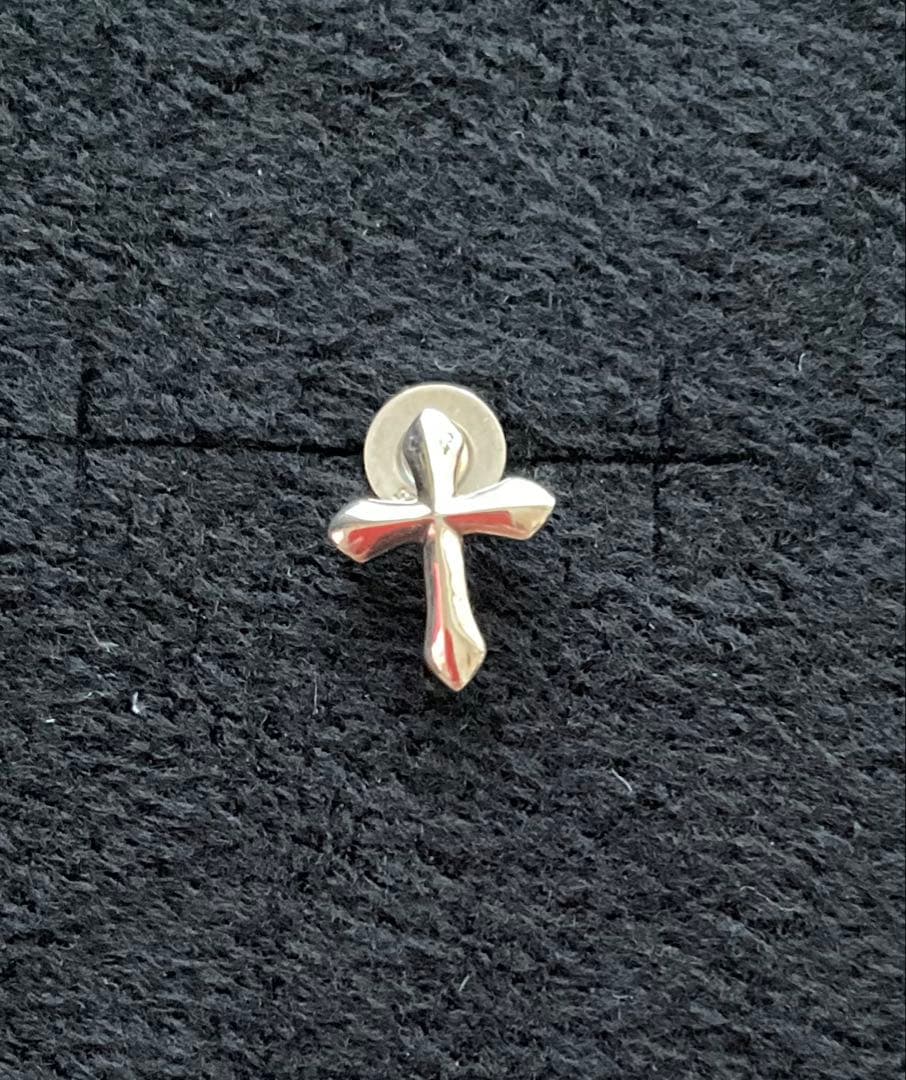 ロンワンズ シルク クロス スタッド イヤリング ピアス 新品 未使用