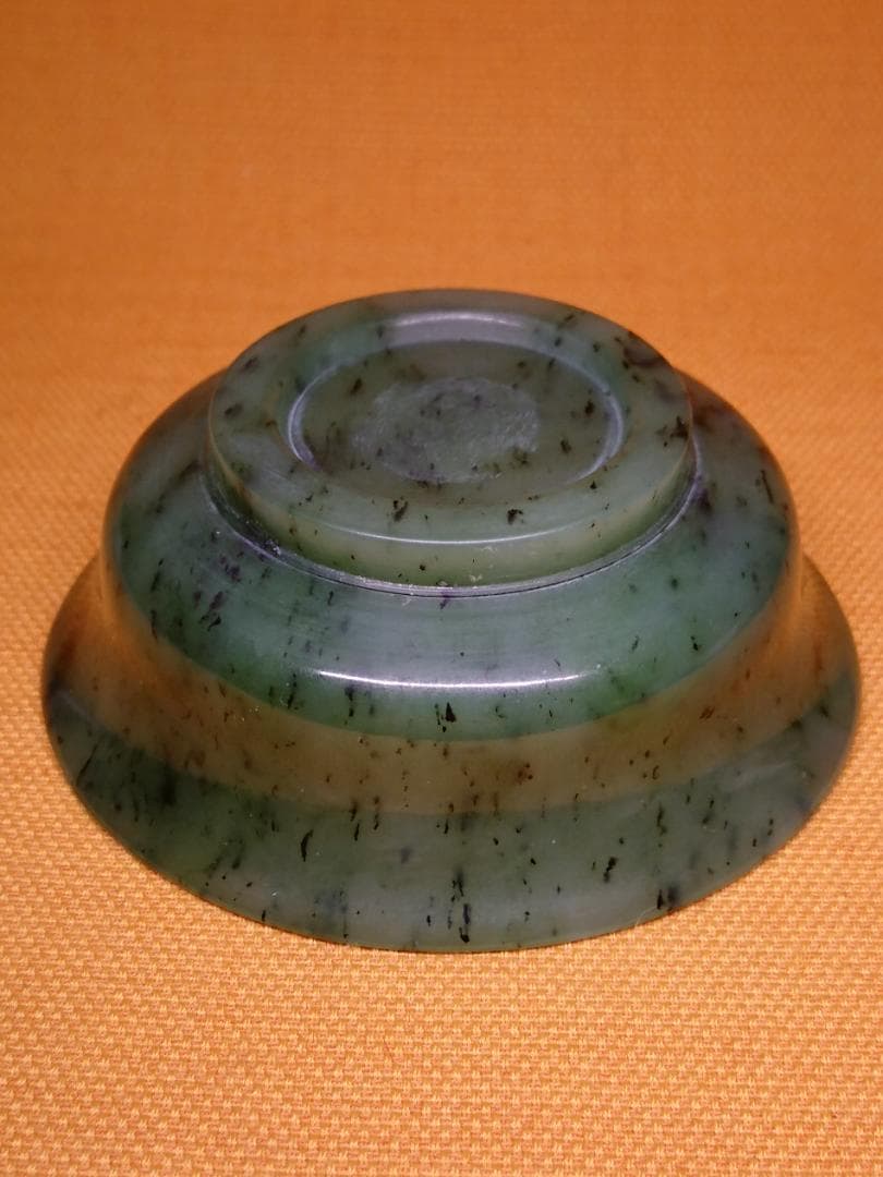 【美品】玉石　翡翠　茶碗　古玩　置物　インテリア　工芸品　美術品　A3411