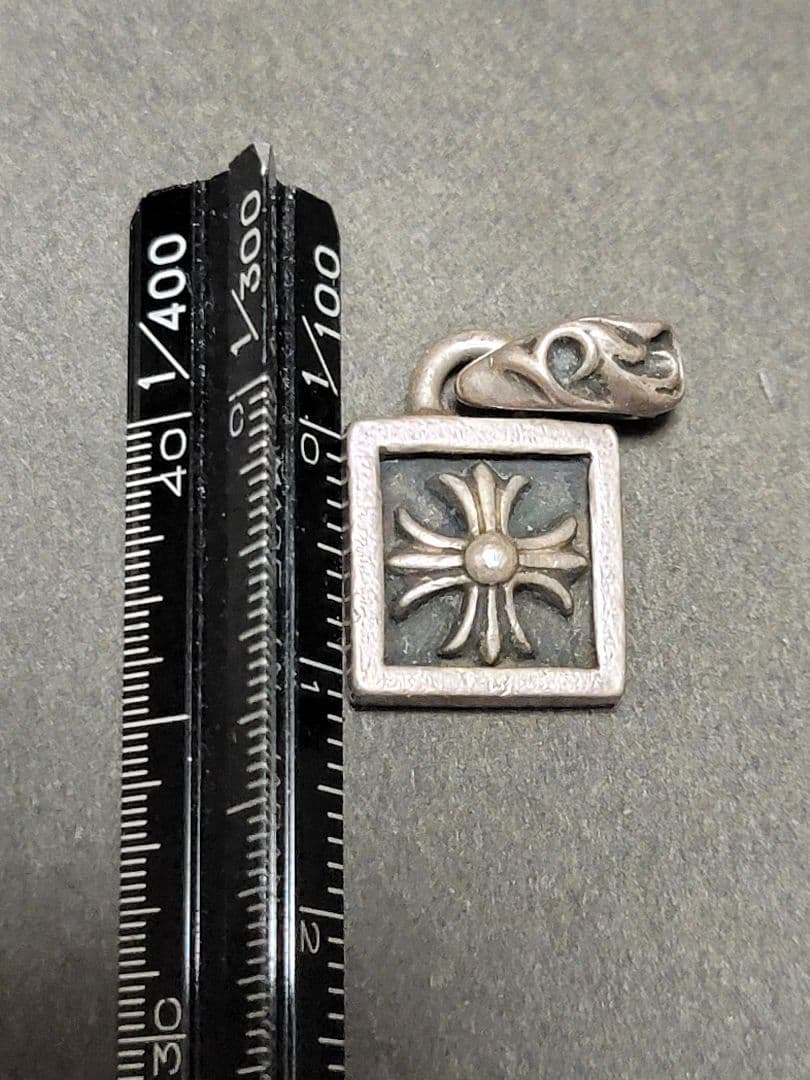 クロムハーツ　フレームドCHプラス チャーム ペンダント