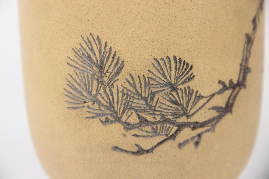 中国 宜興紫砂 段泥 松鳥図 寿峰写 刻絵 花瓶 宜興工芸 花器 Eo21-14