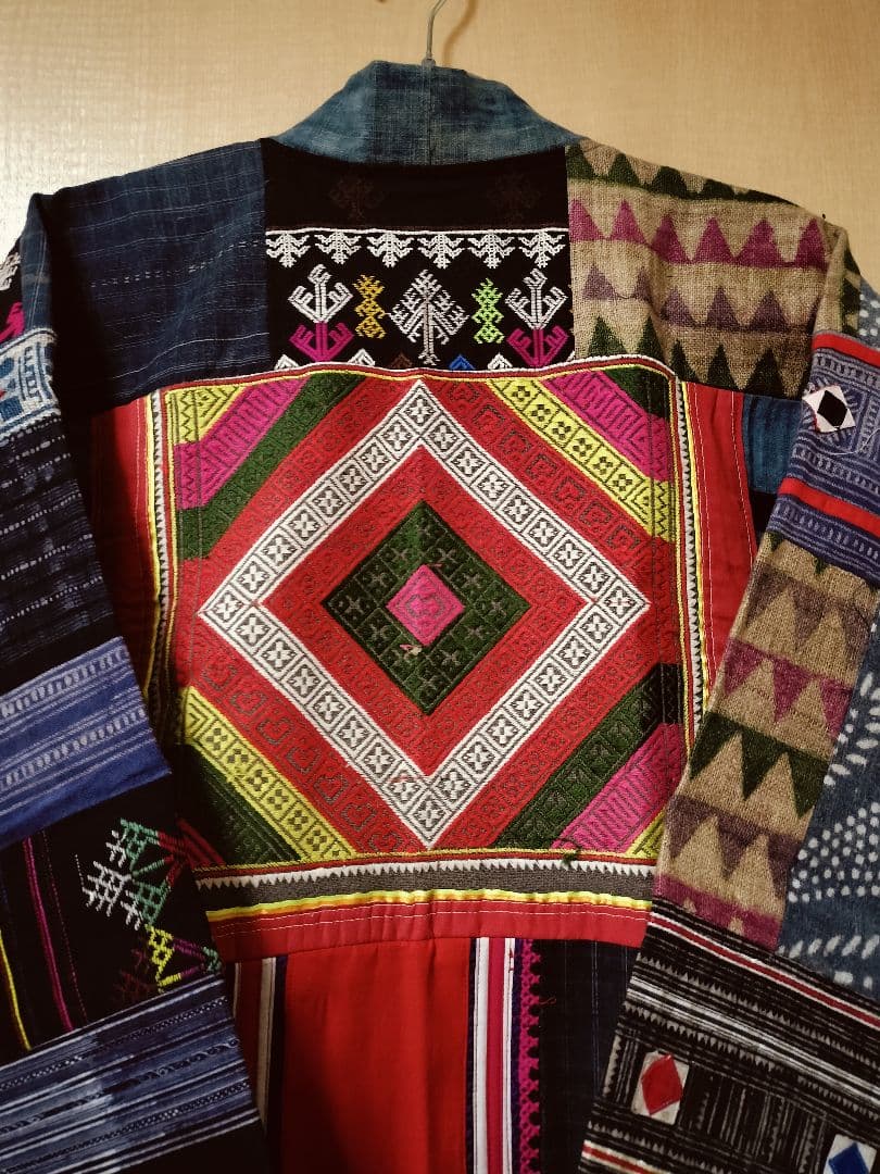 エスニック　ジャケット　モン族古い生地パッチワーク　注文商品　新品　タイ製