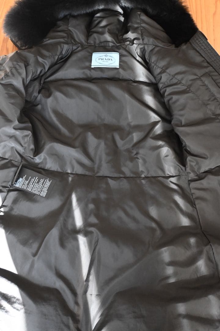 【新品】PRADA プラダ　ブラック ダウンコート　36 (29E117)