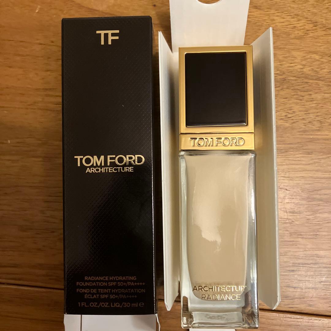 TOM FORD アーキテクチャーラディアンスハイドレーティングファンデ