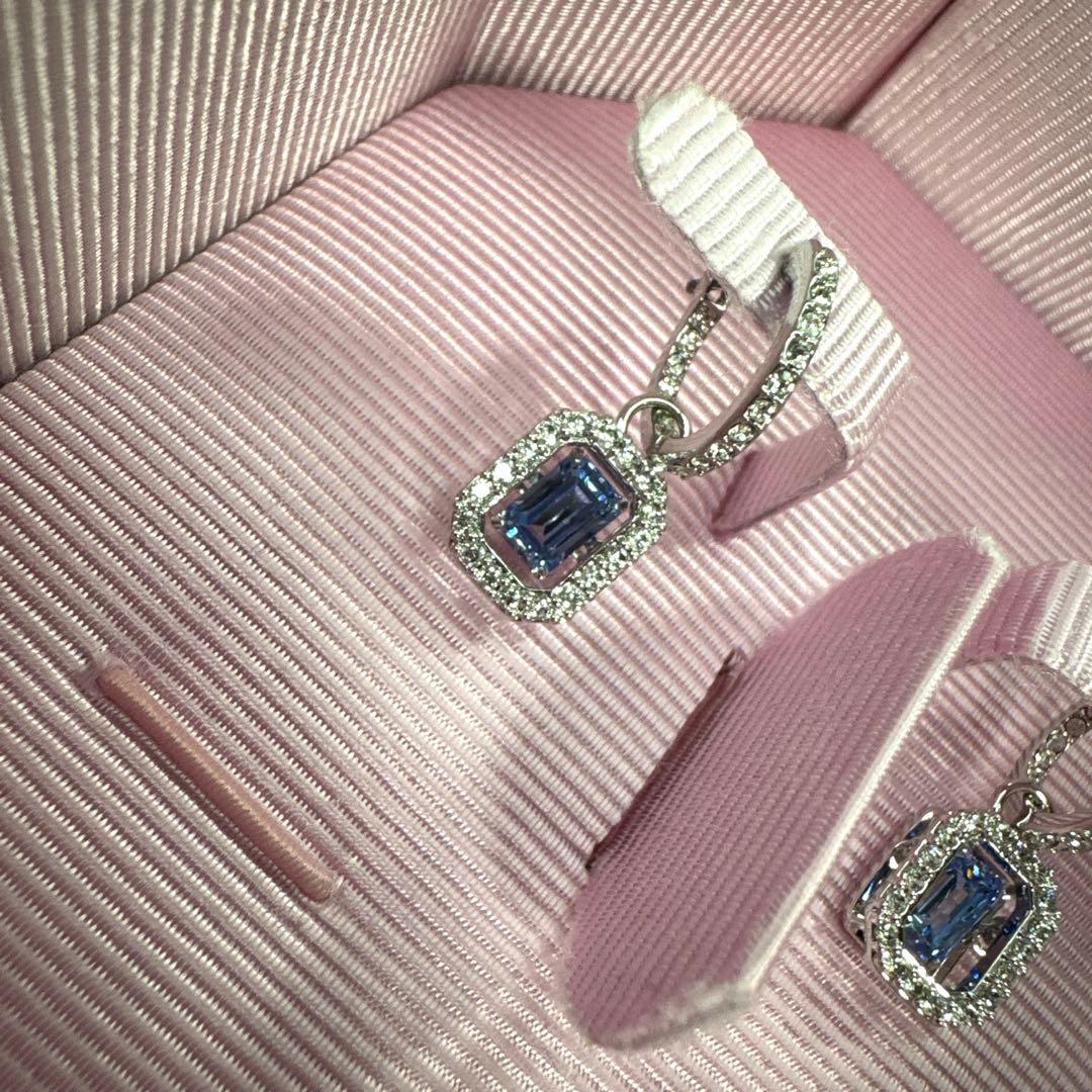 スワロフスキーUNAドロップピアス