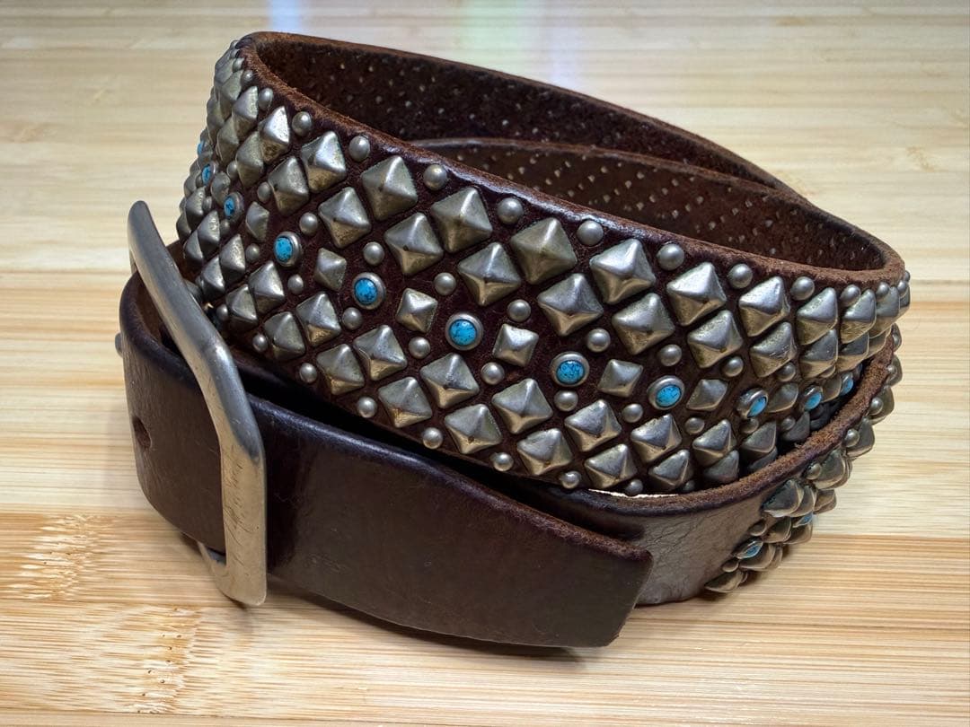 ⭐️ピラミッド⭐️ターコイズ45石⭐️八角バックル⭐️ダークブラウンレザー⭐️36