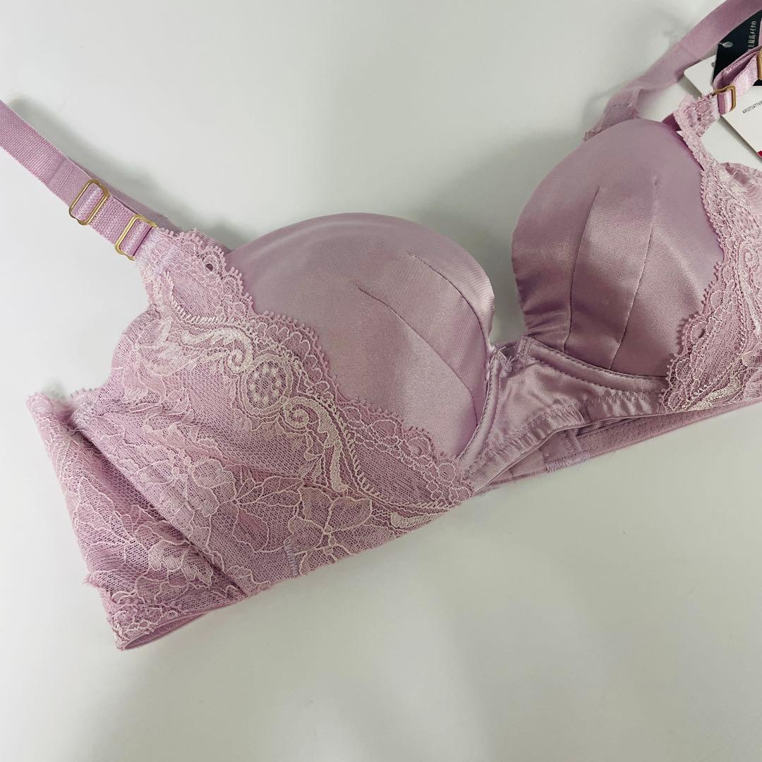 ワコール史上最高メイクの補正ランジェリー　セット（バックシェイプ)C70-M