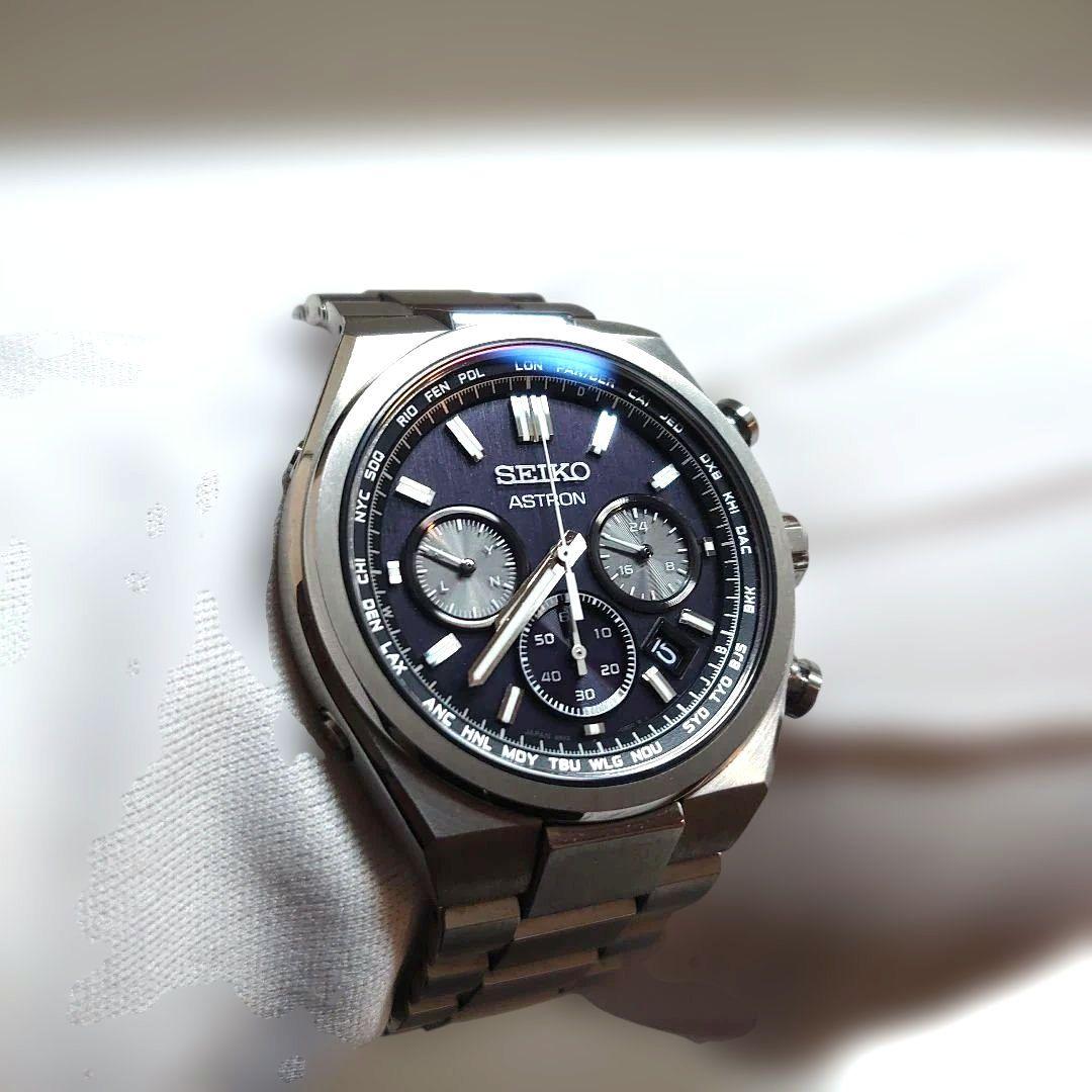 ほぼ未使用セイコーアストロンネクスター8B92-0BE0 チタン製 電波ソーラー