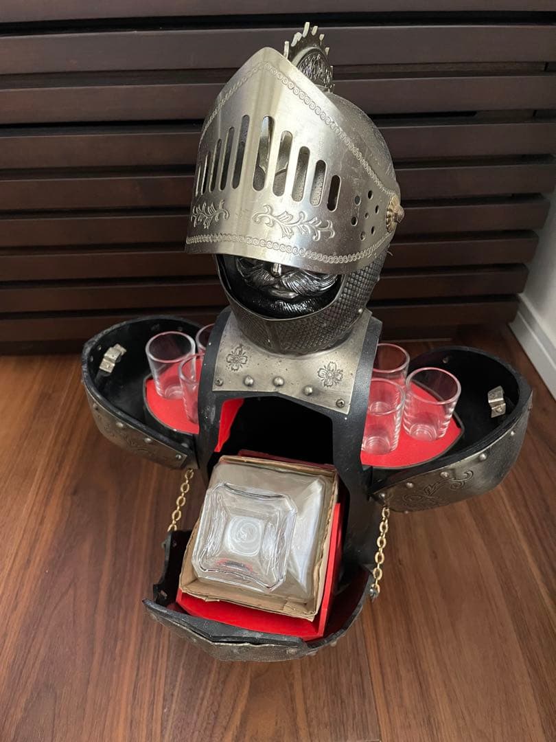 ニッカウィスキー　西洋騎士　デキャンタ　鎧　ボトル　グラスケース　新品未使用