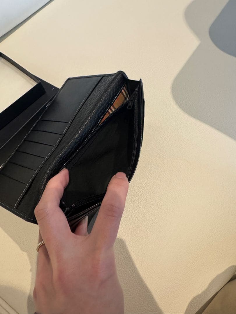 BURBERRY ブラックレザー 長財布