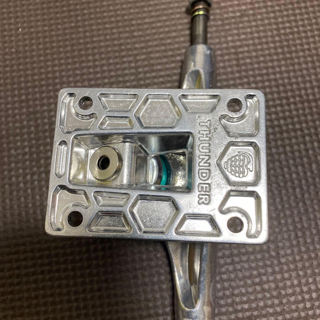 サンダートラック 147 hollow light