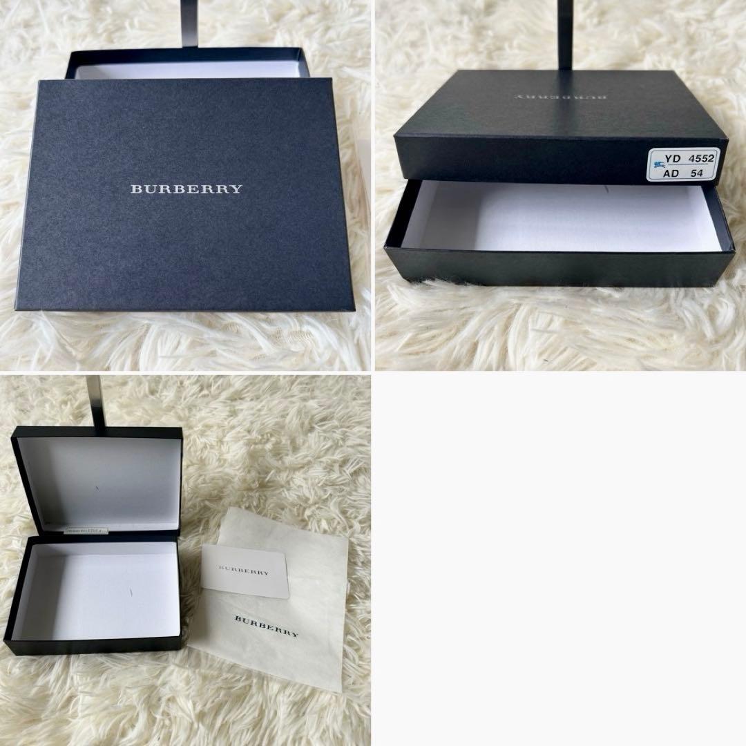 箱付き Burberry バーバリー 二つ折り財布 ノバチェック レザー 小型