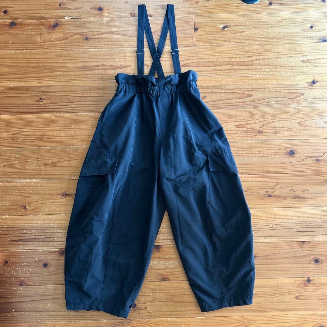 出品9/7まで　Curensology サロペットパンツ　黒