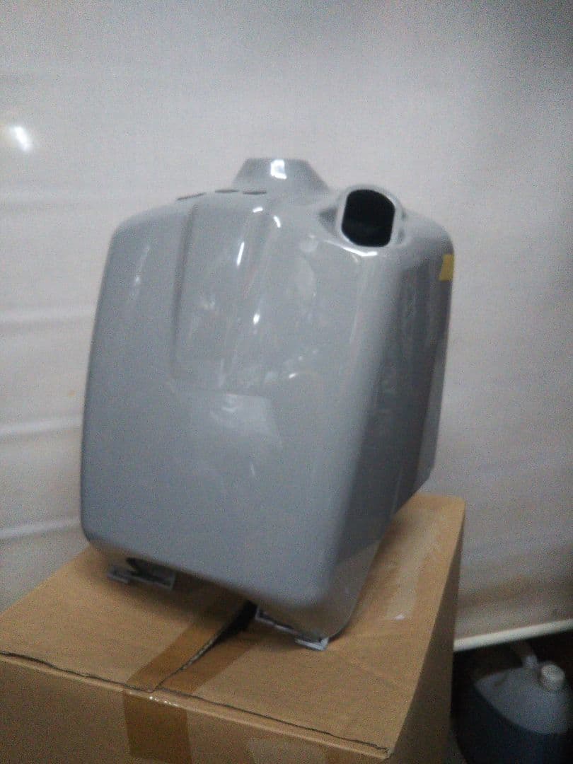 ズーマー フロントカウル ライトグレー