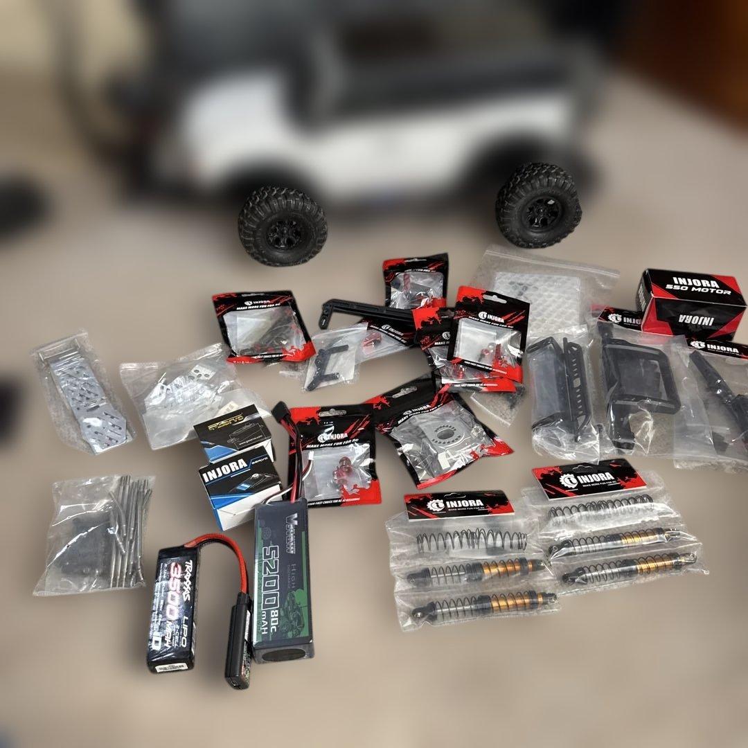 トラクサスtrx4 ブロンコ　ディフェンダーボディ 11/14〜18まで