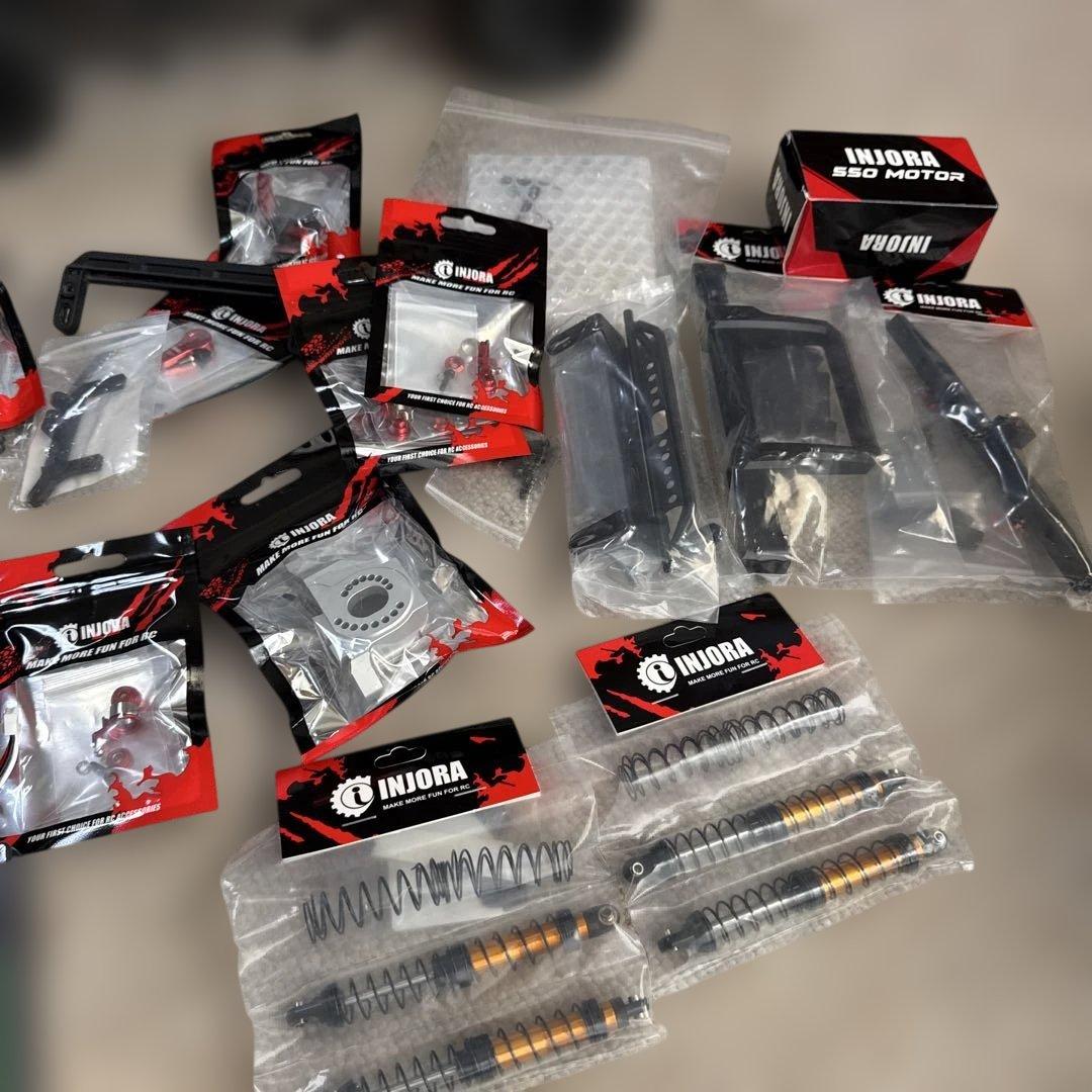 トラクサスtrx4 ブロンコ　ディフェンダーボディ 11/14〜18まで