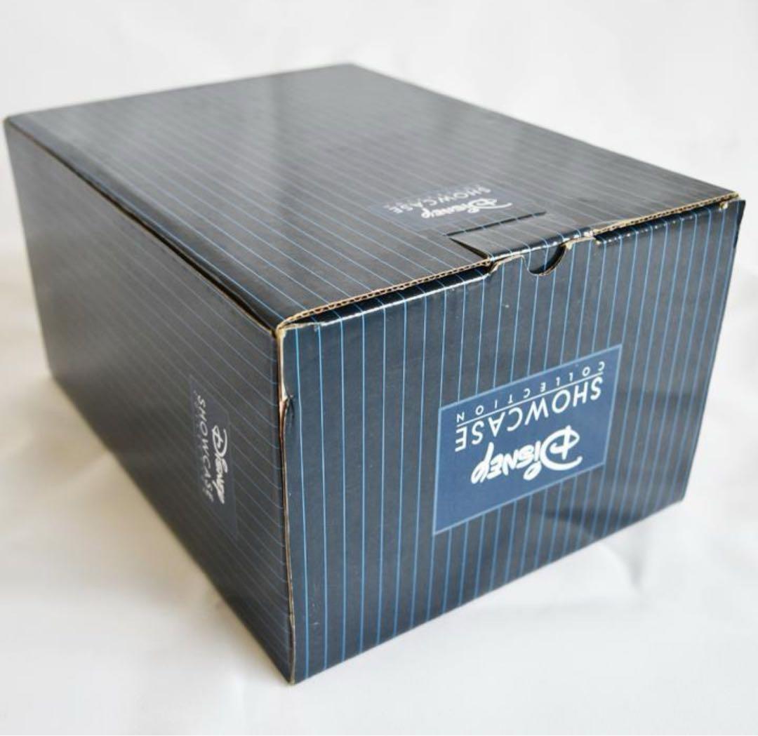 新品開封のみディズニー エネスコ ショーケース 塔の上のラプンツェル フィギュア