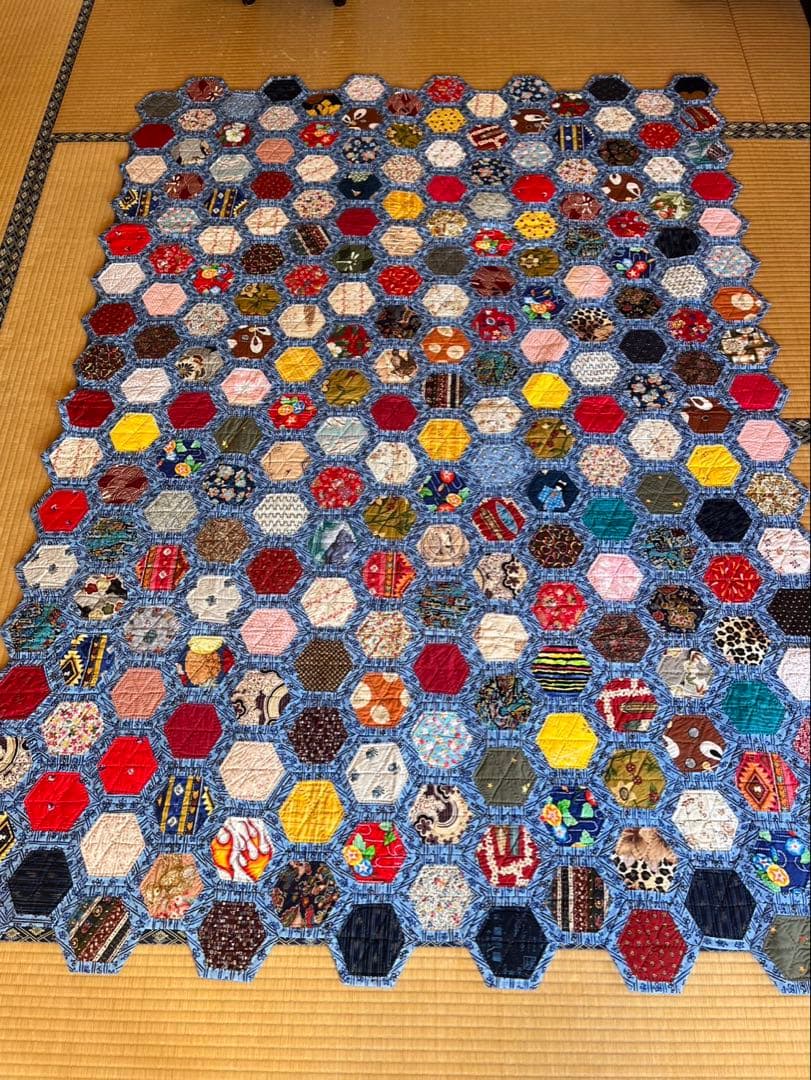 M未使用品　ハンドメイド　キルト　手作り　パッチワークマルチカバー　205cm