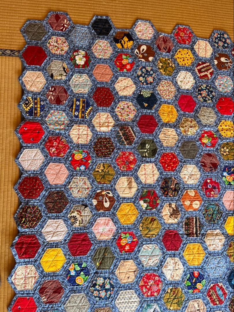 M未使用品　ハンドメイド　キルト　手作り　パッチワークマルチカバー　205cm