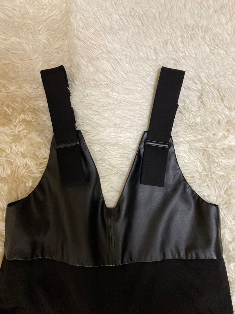 ほぼ未使用　アンスリード　fake leather block オールインワン