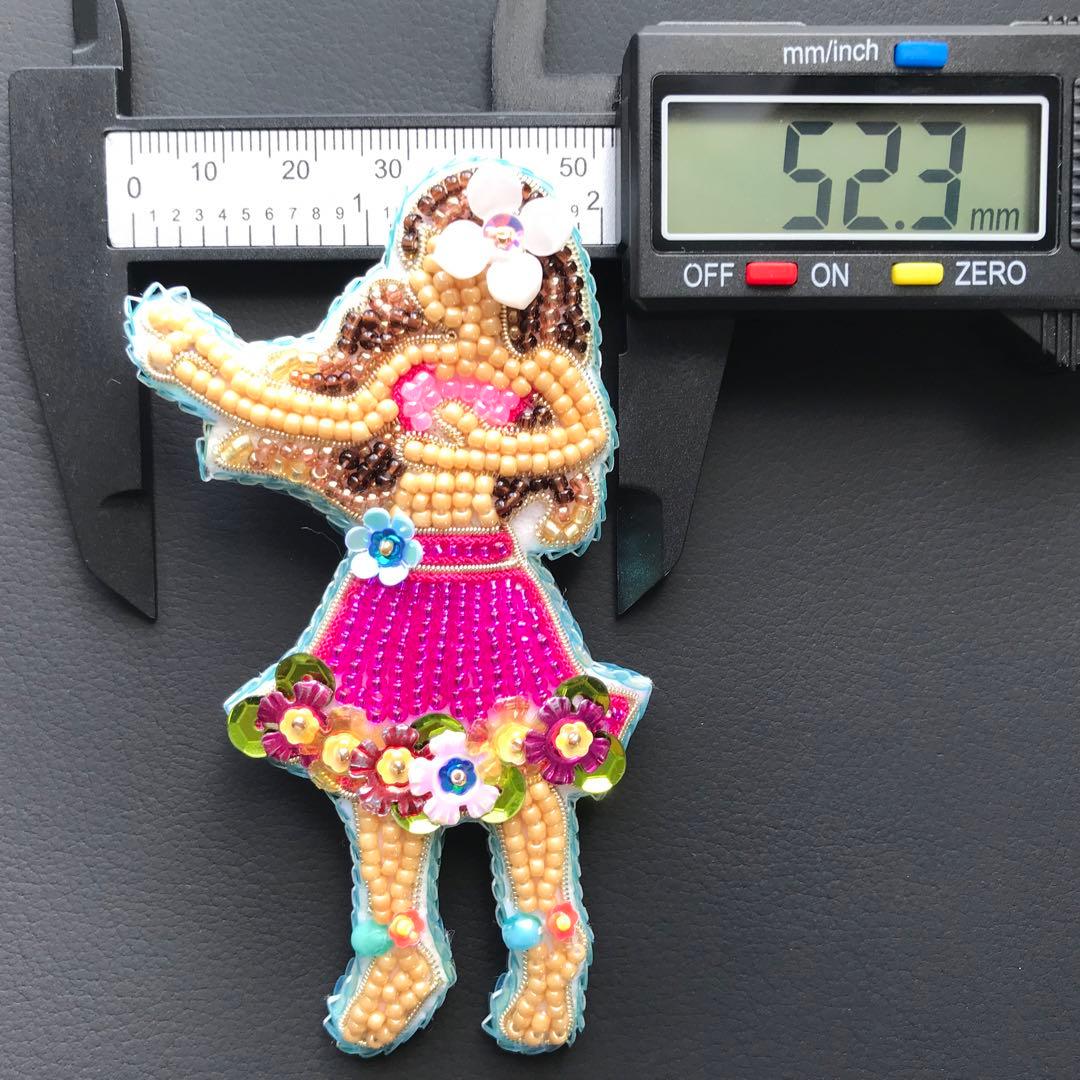 さっちゃん様、オーダー品です　ビーズ刺繍ブローチ9点　ハンドメイド