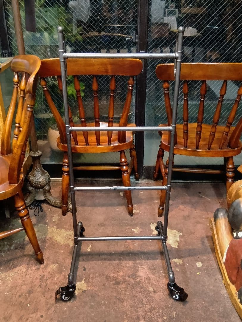 インダストリアル　ウェルド　アイアン　メタル　パイプ　キャスター　ハンガーラック