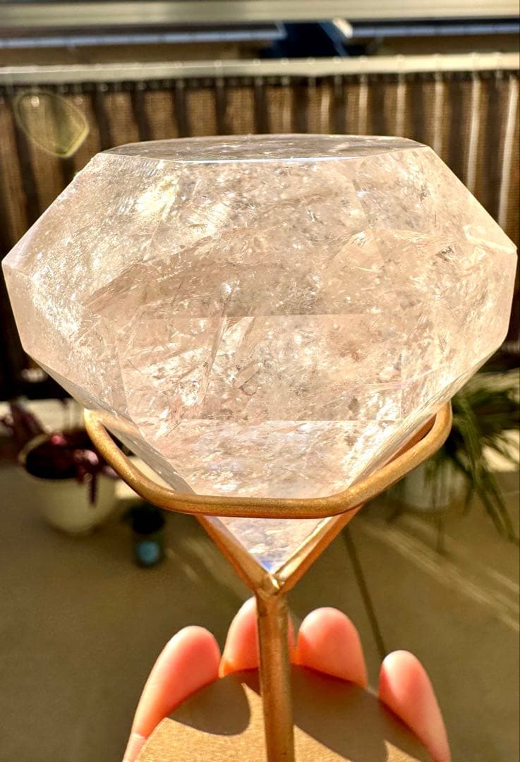 ピンクアゼツライト 高品質 ダイヤモンド型 虹だらけ キラキラ