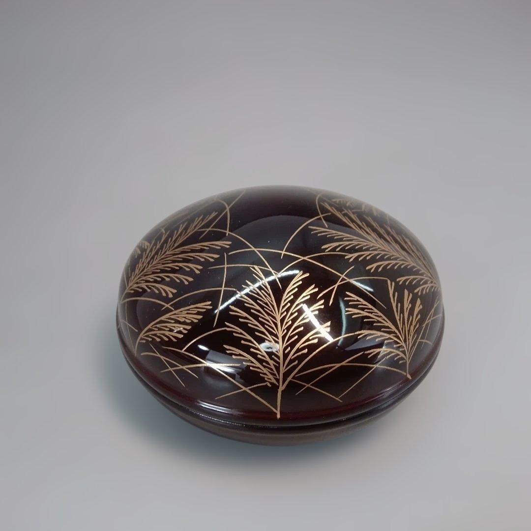 溜塗　武蔵野蒔絵　宝珠　香合