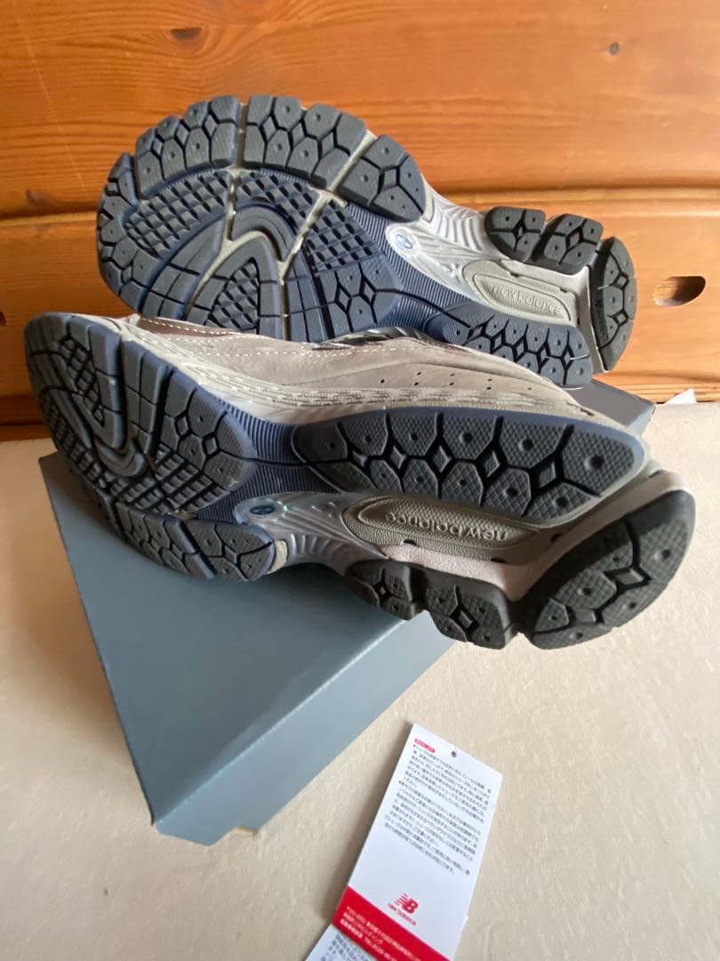 美品　NewBalance ML2002RA グレー ヌバック 26cm
