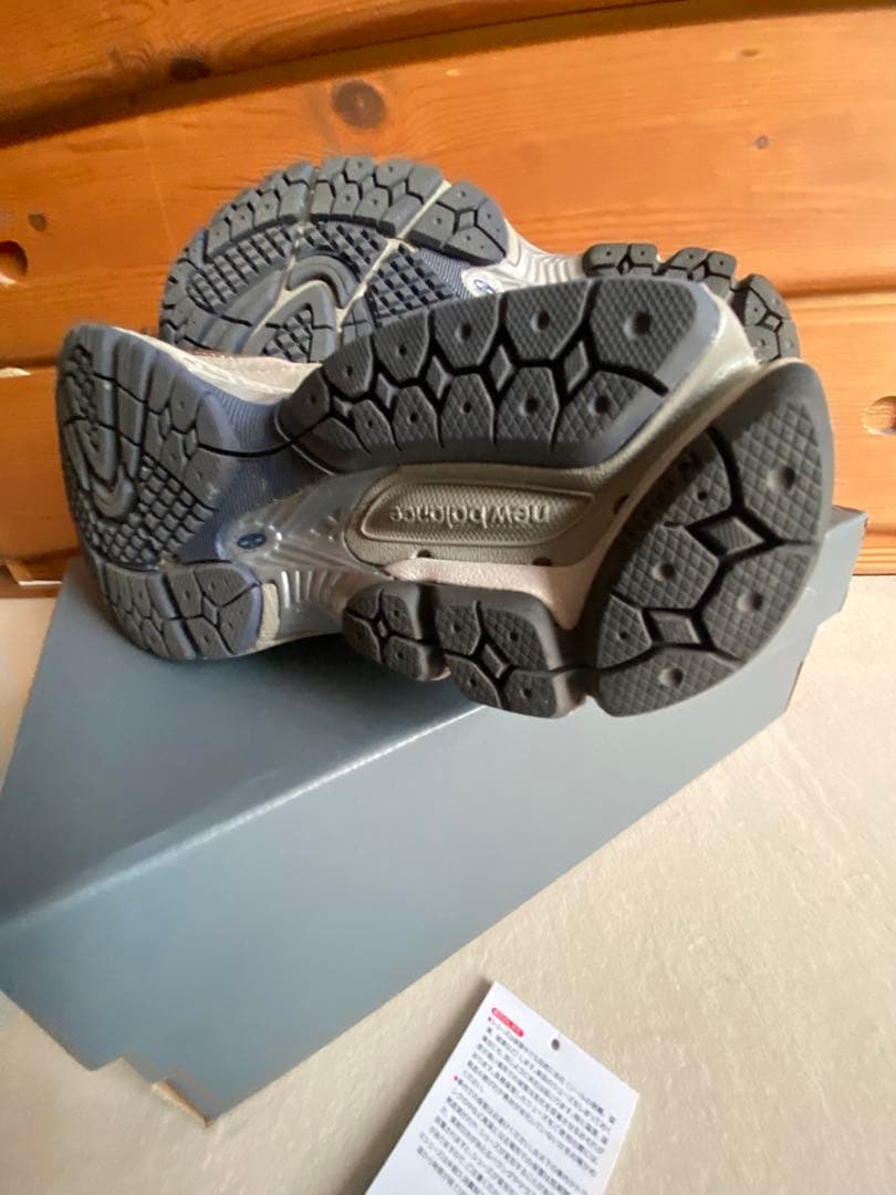 美品　NewBalance ML2002RA グレー ヌバック 26cm
