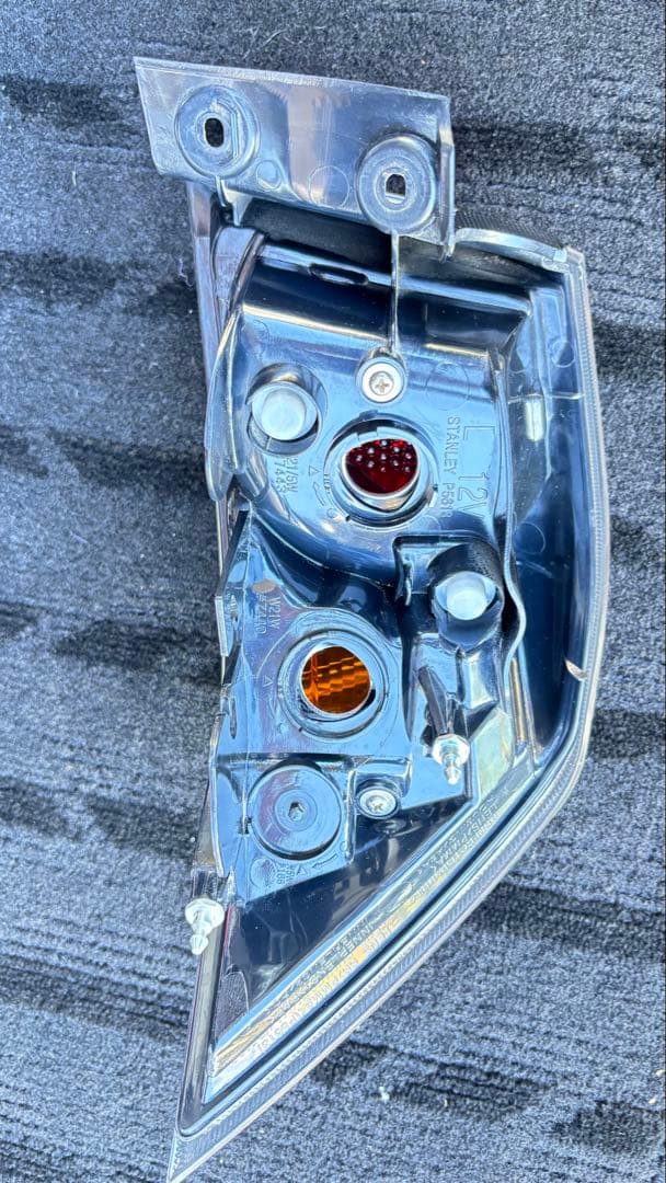 り　さん専用　ギャランフォルティス　テールライト ウインカー　一台分左右セット