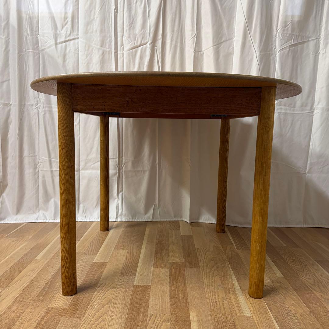 Jorgen Baekmar C44 ラウンドダイニングテーブル　FDBモブラー