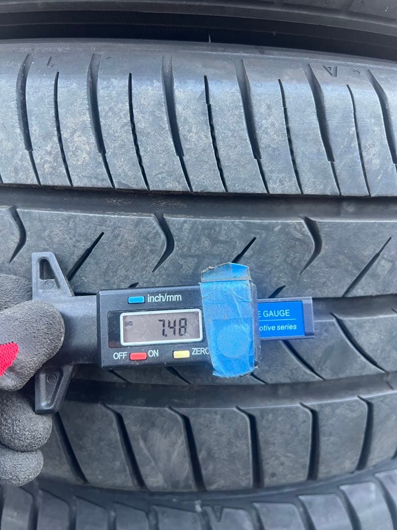 トーヨータイヤ　トランパス mp7 215/55r17 22年製　バリ山　美品