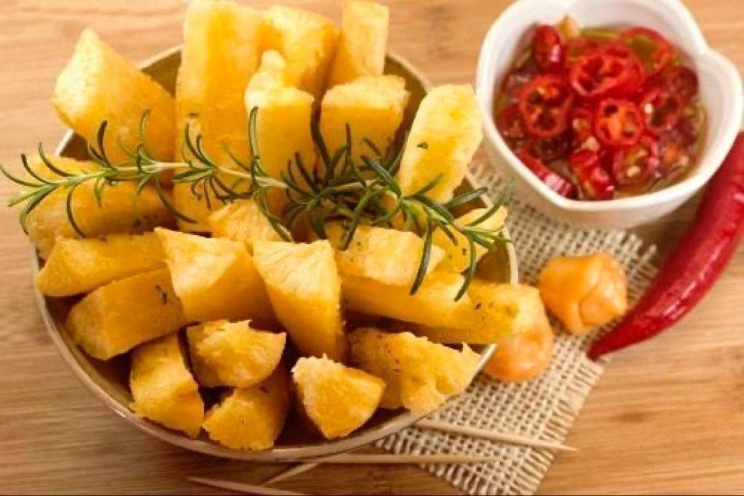 官能的な旨味と甘味★超高級★キャッサバ・ゴールドSS★挿し木枝。80サイズ箱満杯