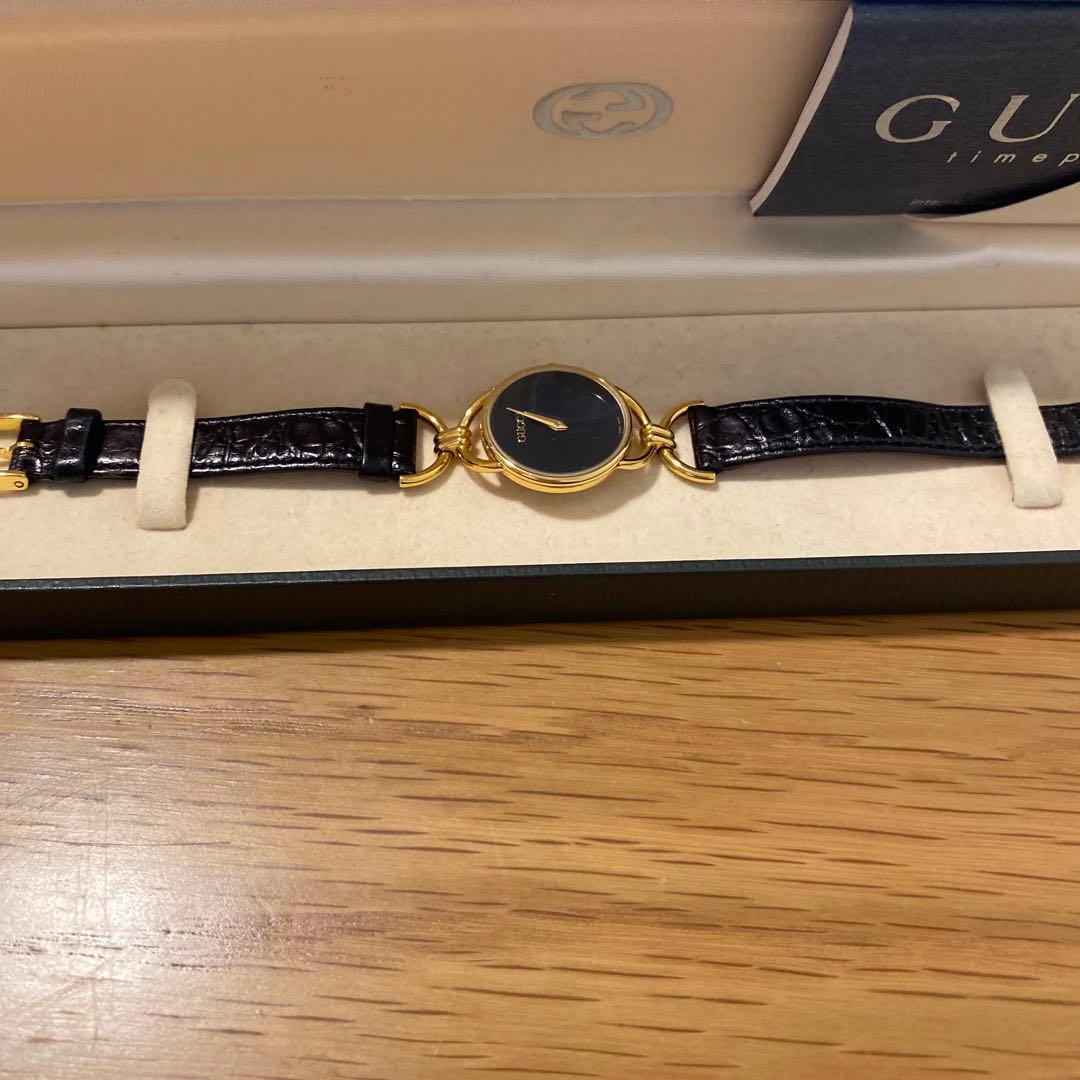 GUCCI アナログ腕時計 ブラックレザー