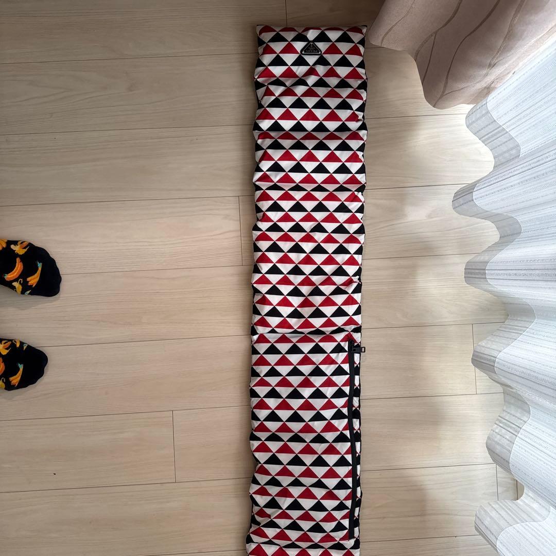 PRADA ダイヤモンドパターンマフラー