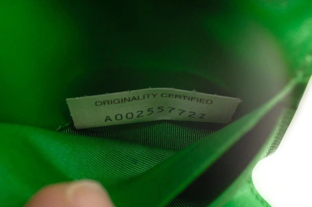 Bottega veneta　ボッテガヴェネタ　カセット　三つ折り財布　グリーン