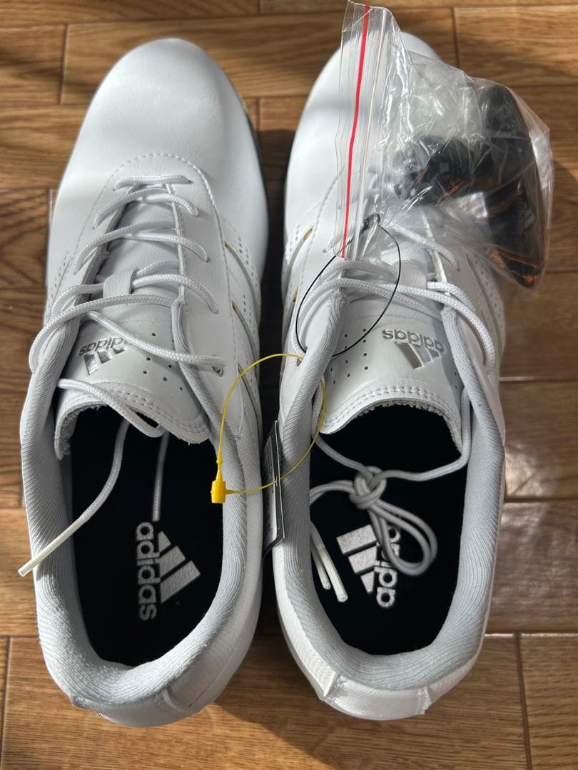 アディダス　ゴルフシューズ