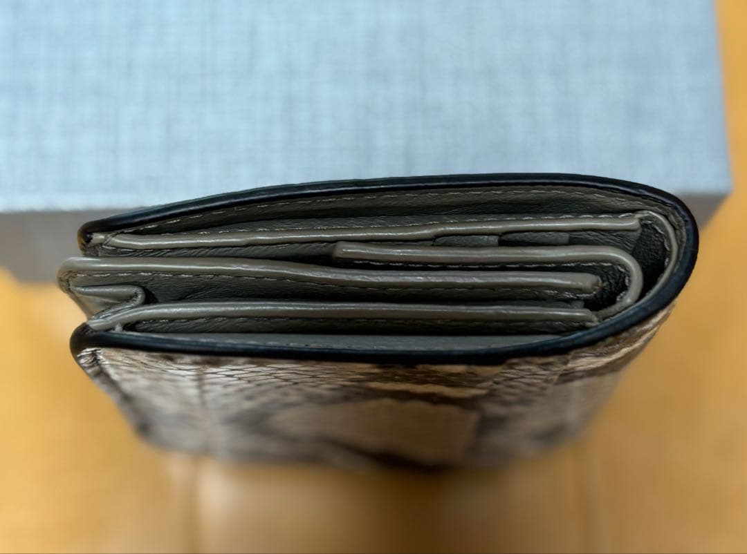 BALENCIAGA パイソン柄ミニ財布