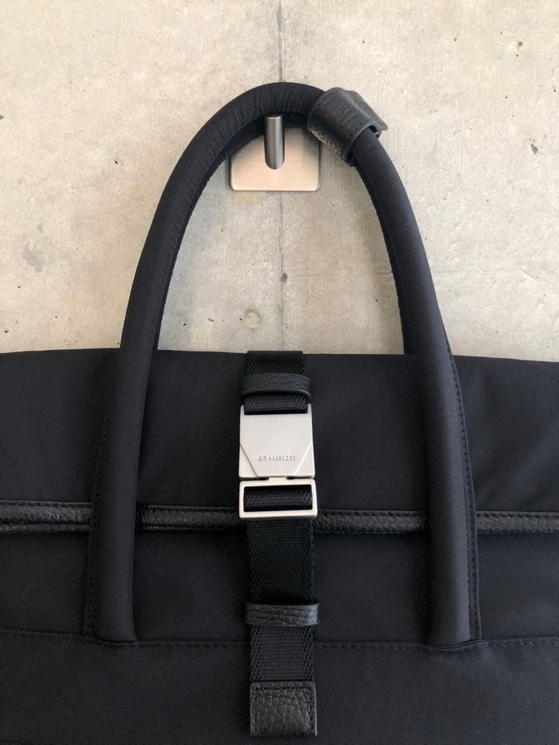 GRAMS28 「704 フォリオ・バッグ」