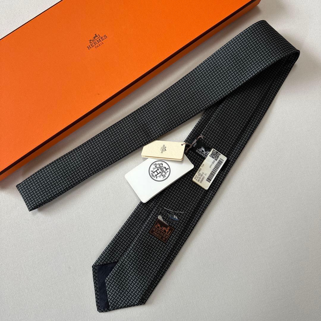 エルメス ネクタイ《Hフライヤー》新品 未使用