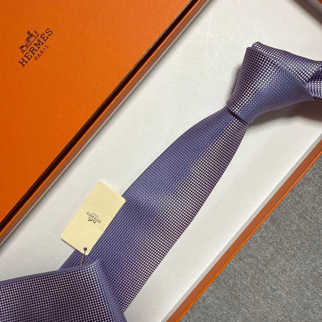 未使用タグ付　箱・袋付　エルメス　ネクタイ　紫　無地　シルクジャガード