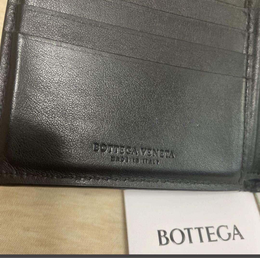 れ*ん様 現行モデル　ボッテガヴェネタ　二つ折り財布　イントレチャート ブラック